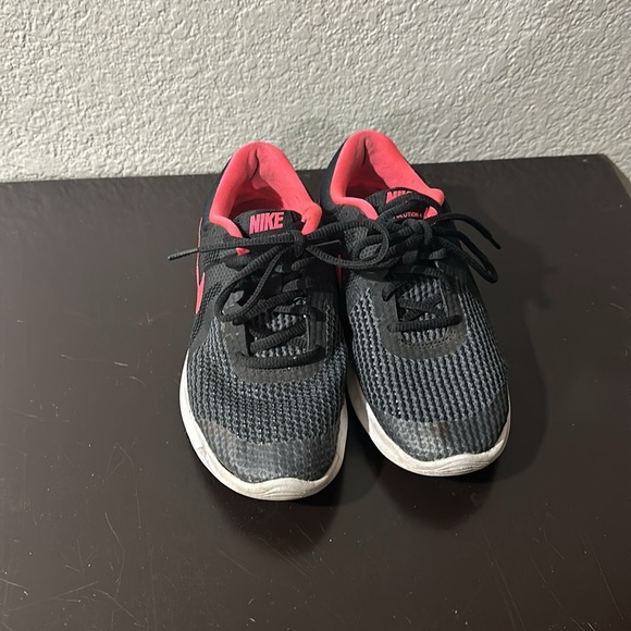 Girls Nike sneakers - Picture 2 of 3